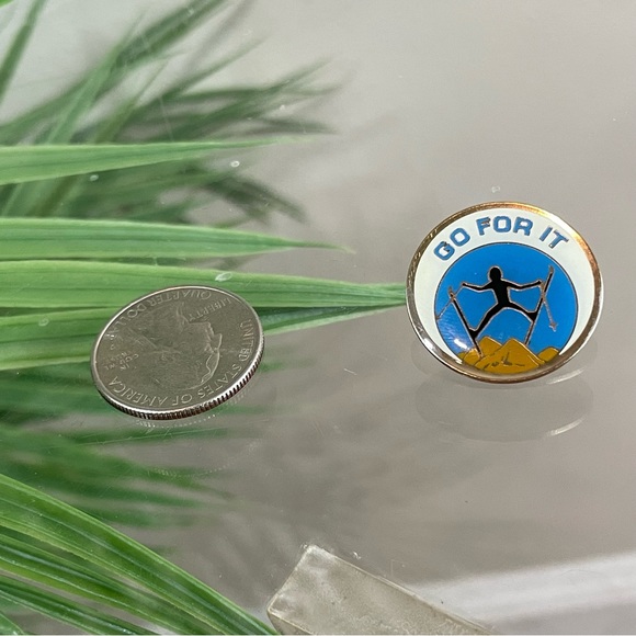 Vintage 1980 Crescent Moon Ski enamel pin badge retro Go For It 80s novelty - Picture 2 of 9